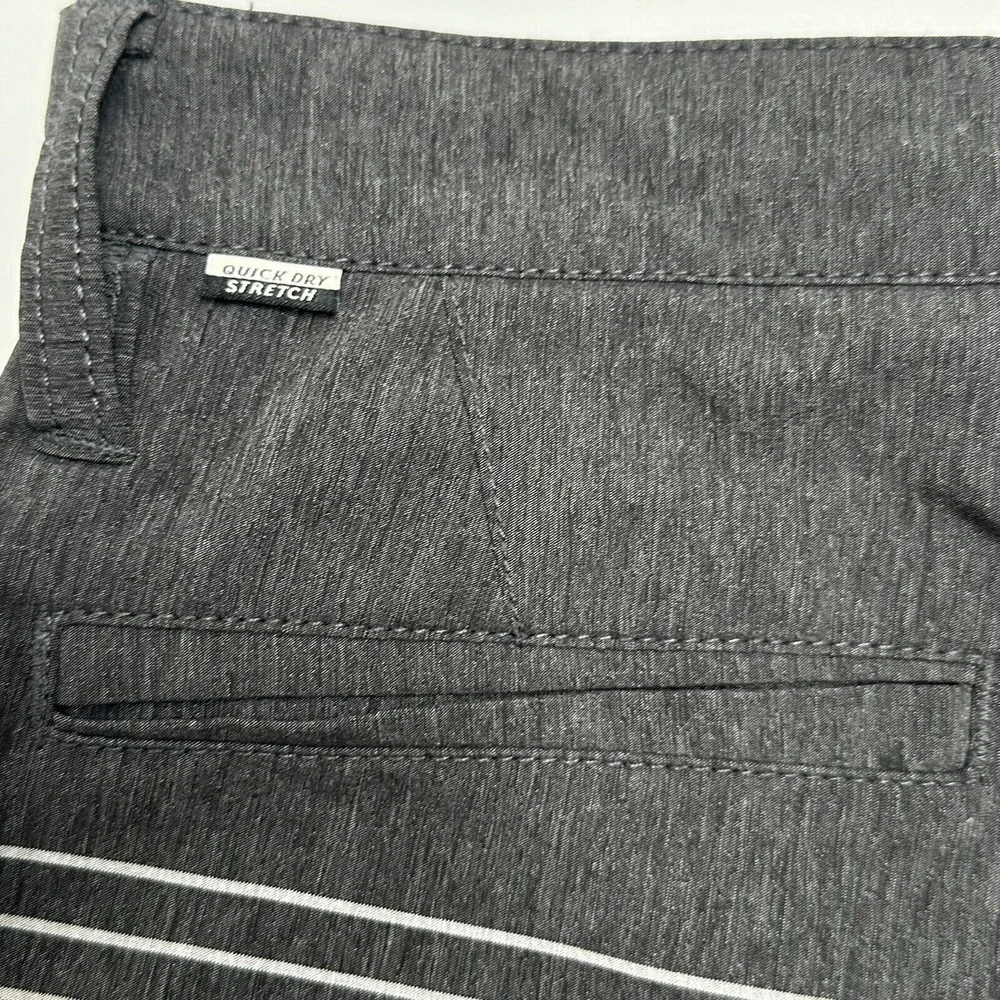 Billabong Shorts Men's Size 24 Gray Crossfire Submersibles 4 Way Stretch Stripes